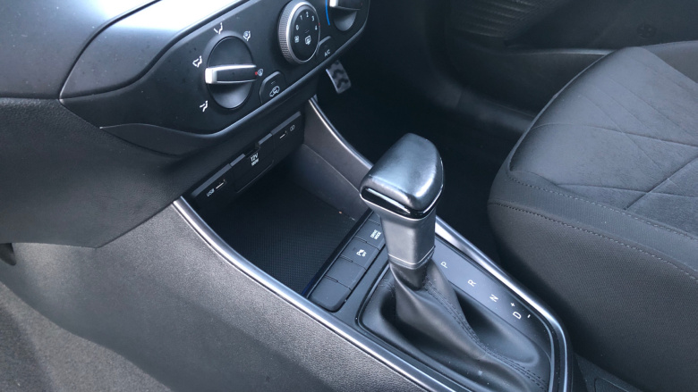 Hyundai BAYON 1.0 TGDi 48V MHEV SE Connect 5dr DCT Petrol Hatchback